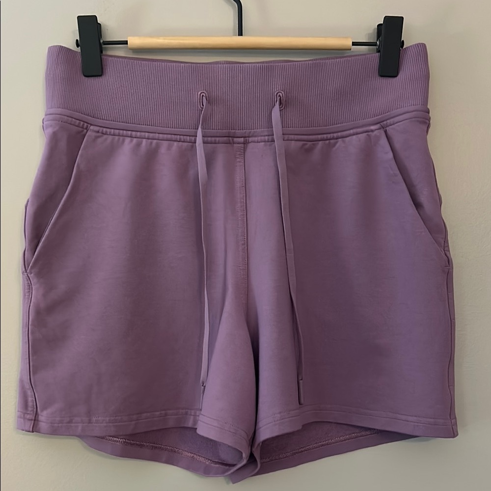 Lululemon Every Moment Short 3” Vintage Quartz Size 4